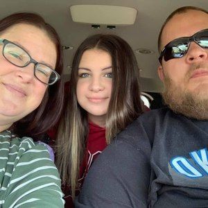 Meet your Posher, Holly